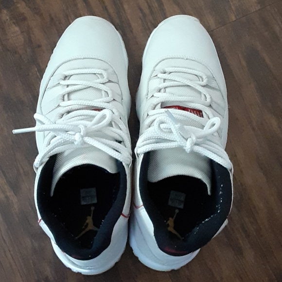 Jordan 11 Size 10 🎆🗯🗯🗯 - Picture 8 of 13